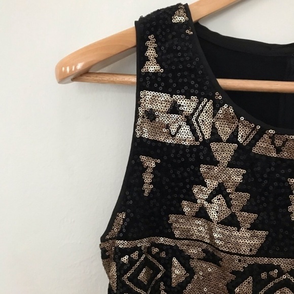 SKIES ARE BLUE Gold Sequin Tribal Bodycon Dress - Picture 3 of 7